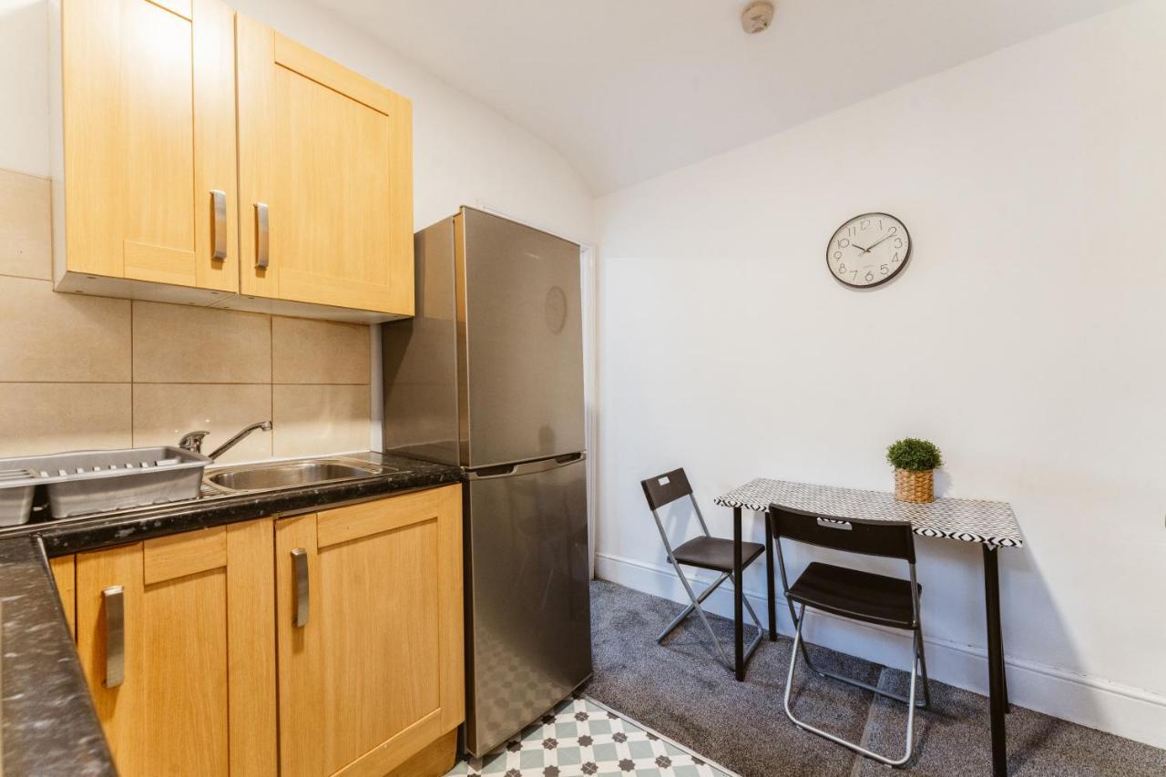 Mile End Double Rooms 86A Λονδίνο Εξωτερικό φωτογραφία