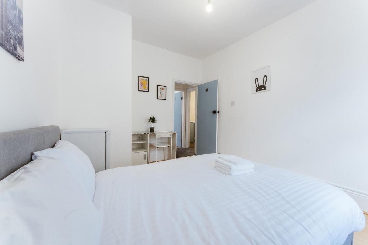 Mile End Double Rooms 86A Λονδίνο Εξωτερικό φωτογραφία