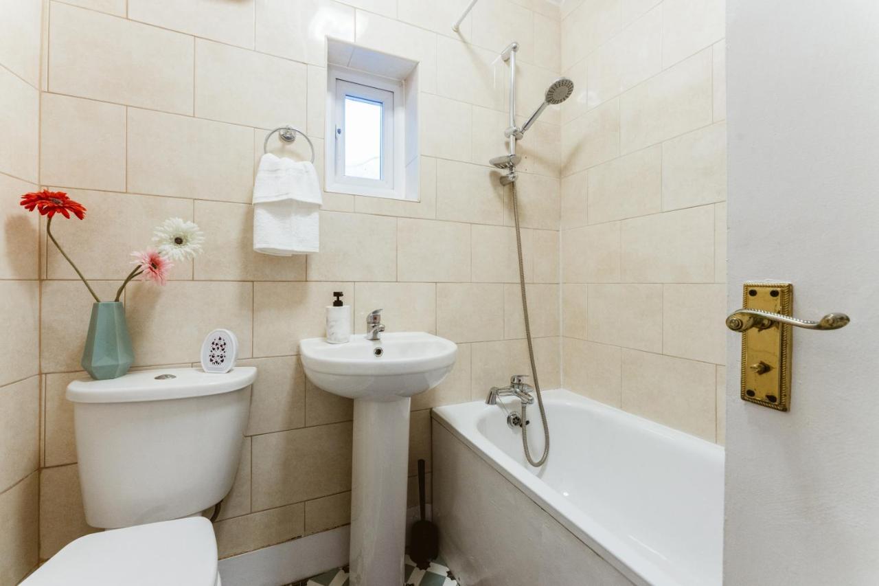 Mile End Double Rooms 86A Λονδίνο Εξωτερικό φωτογραφία